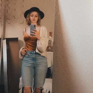 Meet your Posher, Mackenzie